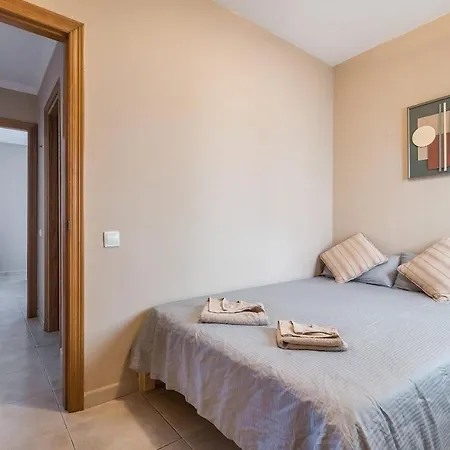 Apartamento Spacious Two Bedroom With Terrace Right On The Surf *
